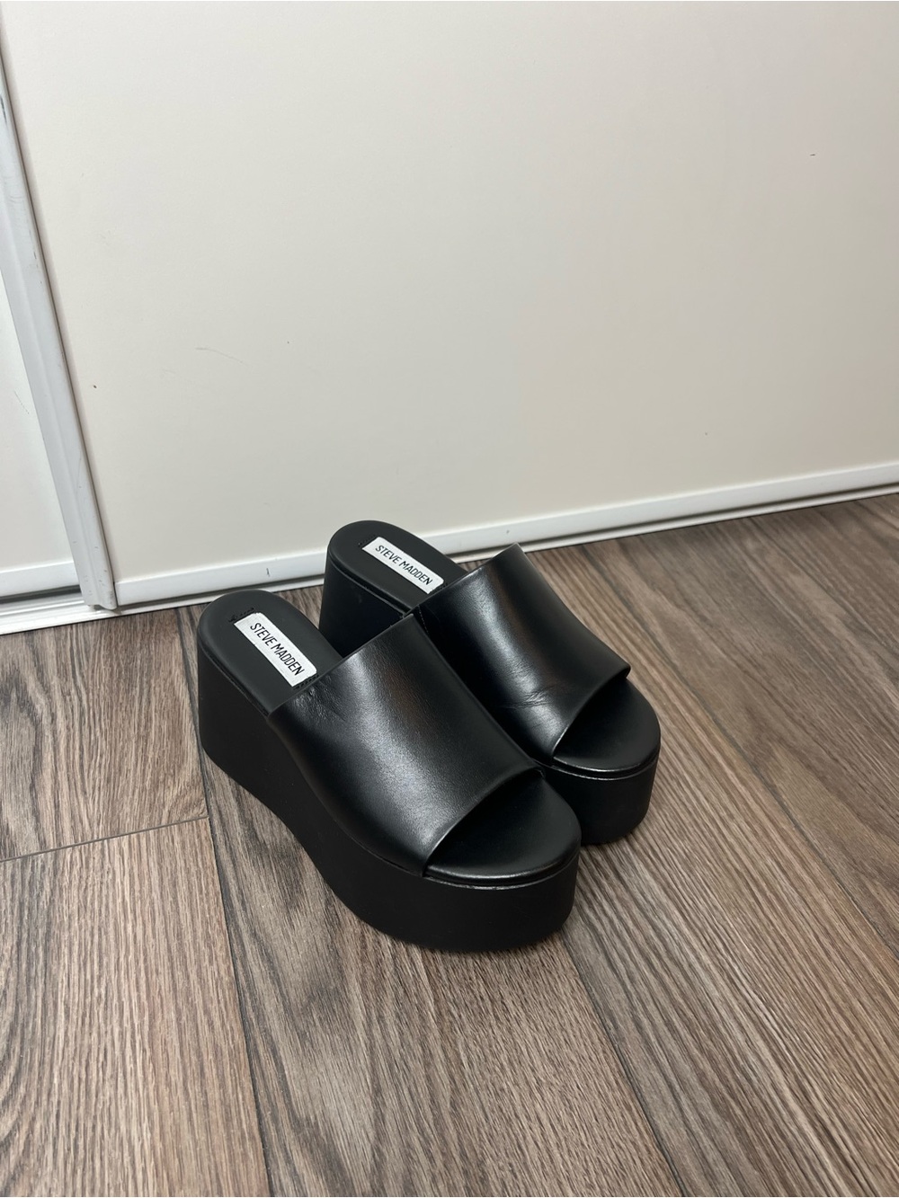 Steve Madden Black Platform Slide Mules